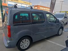 https://lasfurgonetasdealfonso.com/media/com_expautospro/images/big/furgonetas_de_segunda_mano_citroen_berlingo_68adceeb4c8d3.jpg